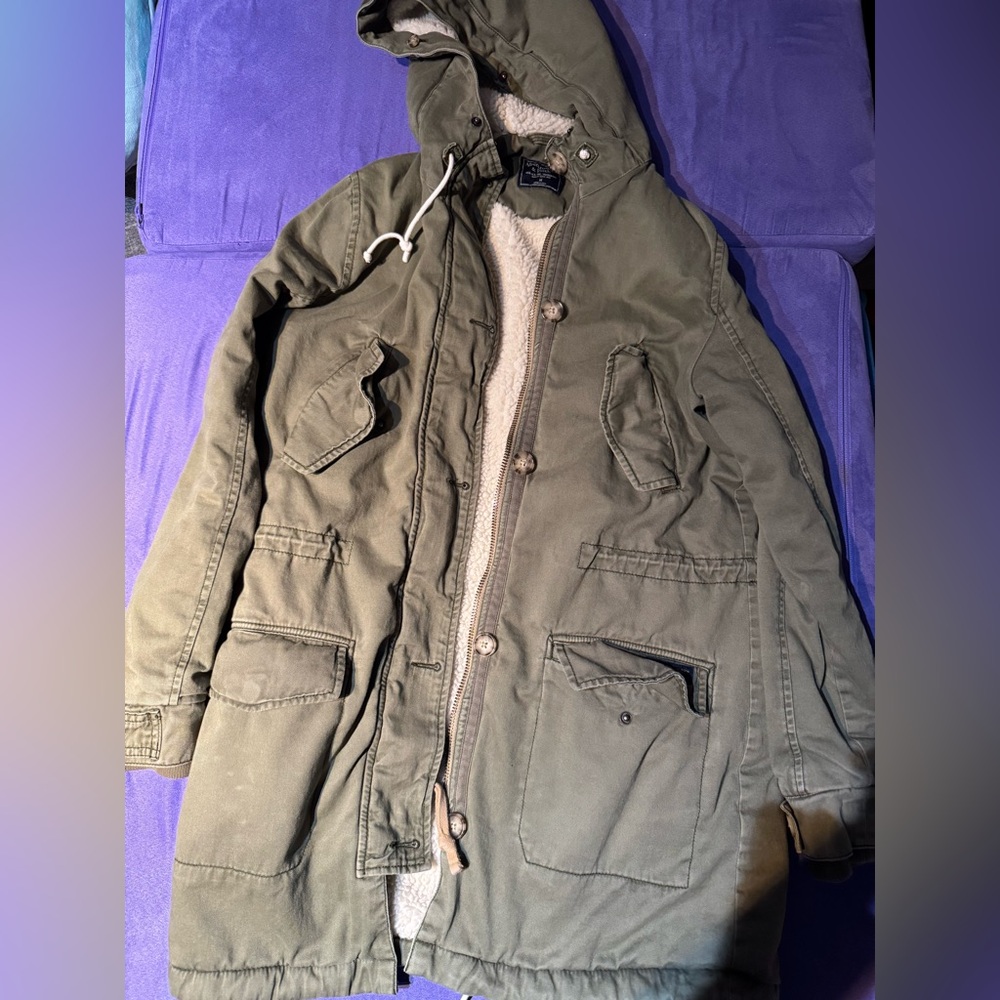 Abercrombie and Fitch Sherpa lined Olive Green Trail Jacket Warm Coat